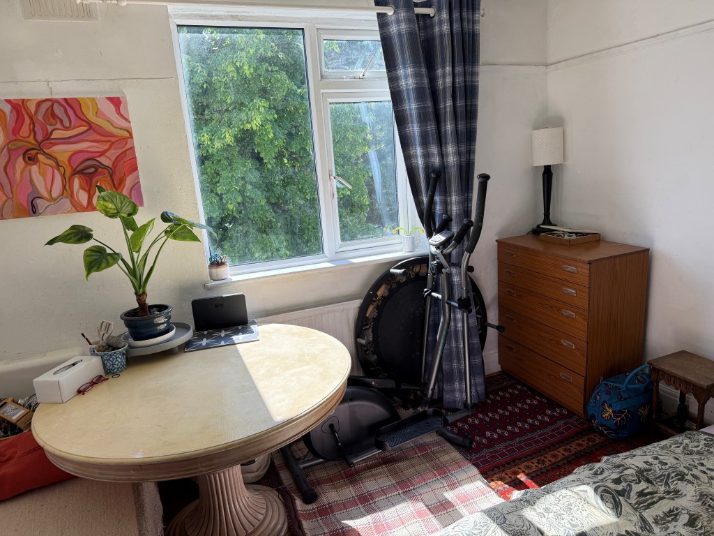 Lot: 128 - TWO-BEDROOM FLAT WITH GARAGE IN NEED OF UPDATING - Rear bedroom 2 with window